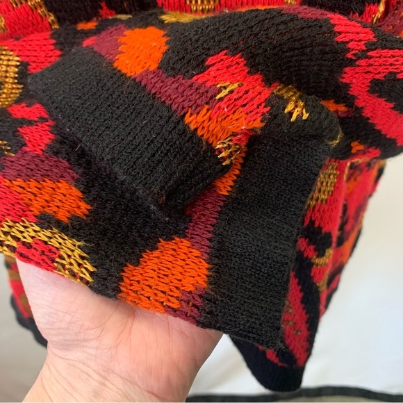 Vintage Vibrant Patterned Sweater - Picture 7 of 9